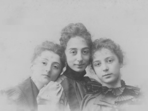 Women of the Pabst Mansion Tour