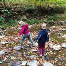 Kids playing in a creek at Cincinnati Nature Center (photo: Erin Woiteshek)