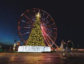 Where to See Christmas Lights on Foot in Branson 