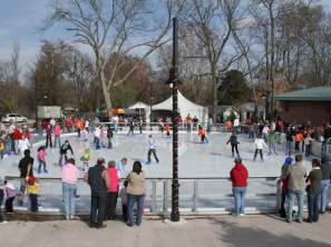 A sunny day at the ice skating rink in Bentonville.