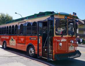 Discover the Free Gatlinburg Trolley