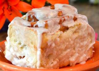 Large cinnamon roll