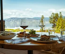 Home_Block_Restaurant_at_CedarCreek_Estate_Winery (Colour Graded)