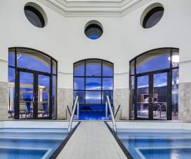 The Royal Kelowna - Indoor pool