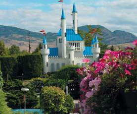 Scandia Mini Golf - Castle