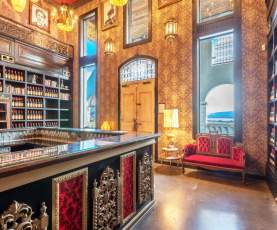 Crown & Thieves Tasting Room