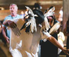 Snuneymuxw Dance