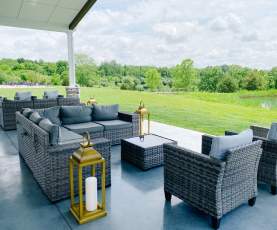 Sycamore Winery patio