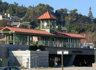 Belmont Caltrain Station
