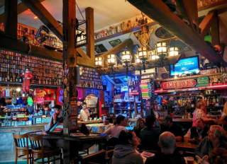 Cameron's Restaurant & Pub