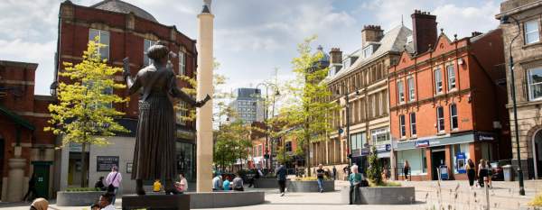 Manchester to Oldham: A Simple Day-Trip Itinerary