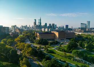 Skyline of the city of Philadelphia with the Philadelphia Art Museum in the foreground