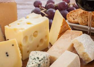 A Crash Course in Pairing Wine and Cheese