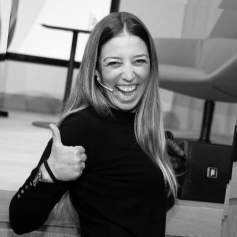 Carina Montagut Grayscale