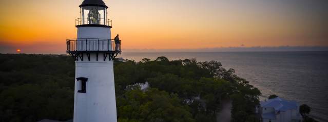 St Simons Lighthouse Museum & Climb Guide