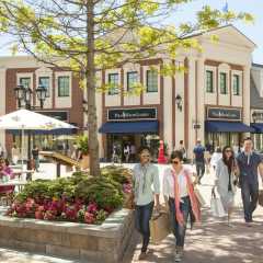 Adidas mcarthurglen vancouver discount
