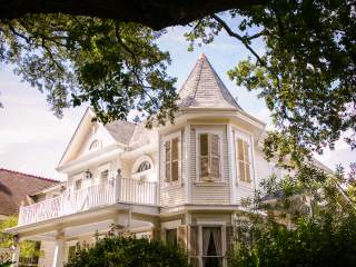 Carrollton Avenue Street Scene