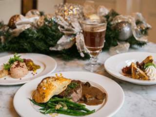 Réveillon Dinners Image