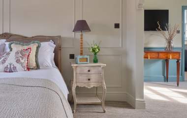 Stanwell House Hotel - Bedroom Interior