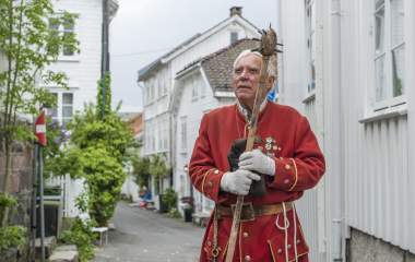 Vekter John Thomas Axelsen i Øvregata i Risør