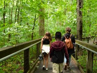 7 Spots for a Perfect Spring Walk in Fort Wayne, Indiana