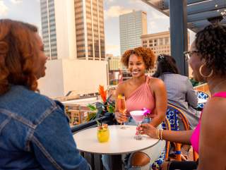 Birdie's Rooftop Bar