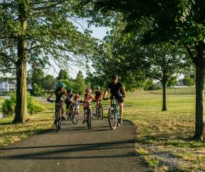 Spring into Etown: Top Spots to Enjoy the Season in Elizabethtown