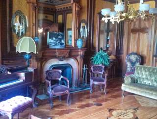 Guided Tours at Lippitt House Museum