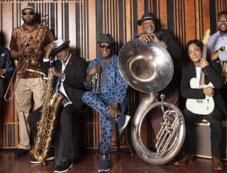 DIRTY DOZEN BRASS BAND