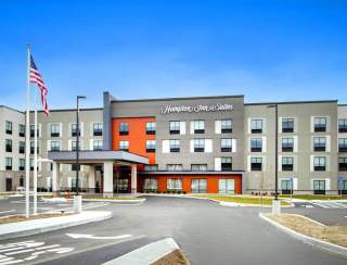 Hampton Inn & Suites North Attleboro