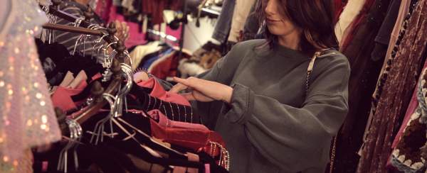 SHOPPING