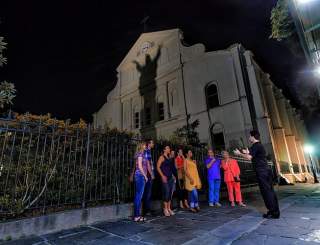 Gray Line Ghosts and Spirits Walking Tour