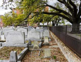 Gates of Prayer Cemetery
