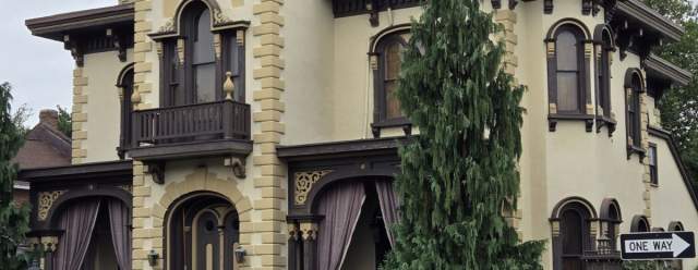 Historic Woods-Brown Mansion Tours