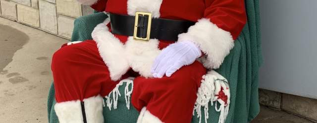 Santa at 359 Grab-n-Go