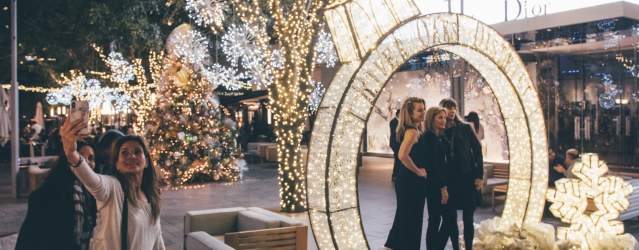 River Oaks District Holiday Christmas