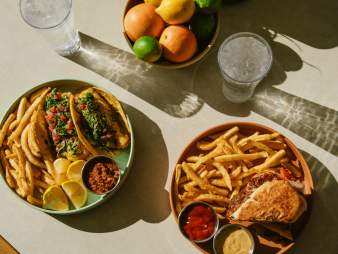 Drifters Restaurant at The Palm Springs Surf Club