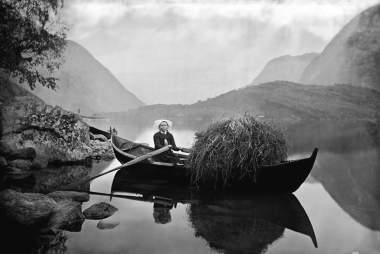 Rocks and Hard Places: Emigration through the Lens of Knud Knudsen