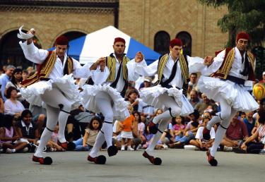 Brewing Locally Image