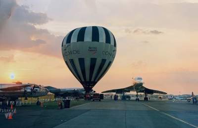 Concorde and Hot Air Balloon