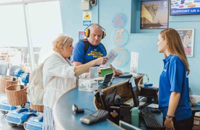 Richard Smelczerczyk at The Deep Hull