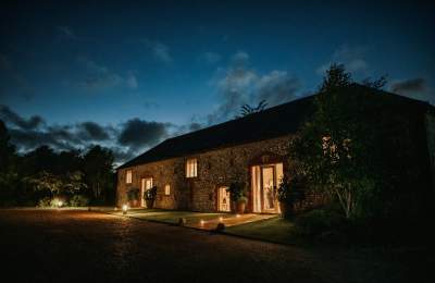 Farbridge wedding venue near Chichester at dusk