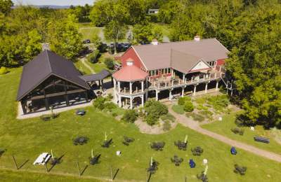 5 Best Wineries for Live Music in Loudoun