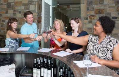 Top 5 Best Tasting Room Atmospheres