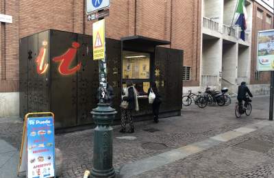 A street food vendor in Torino, Italy.