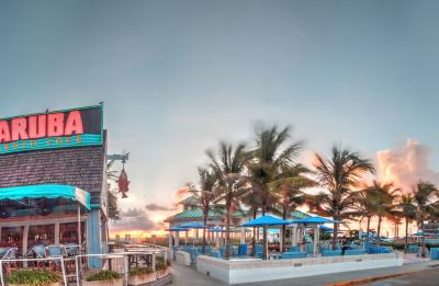 Aruba Beach Cafe- One happy Restaurant!