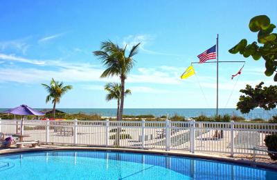 Gulf front Pool, 86 degrees all year long!