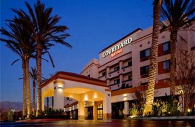 Courtyard Orange Park