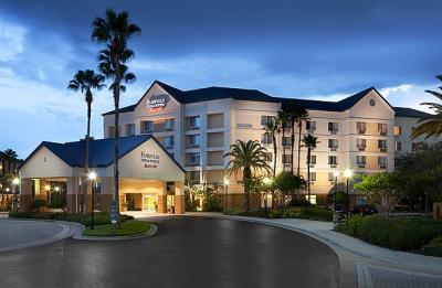 Fairfield Inn and Suites Marriott Village