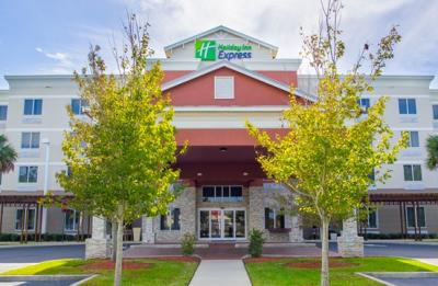 Holiday Inn Express & Suites- Palm Bay